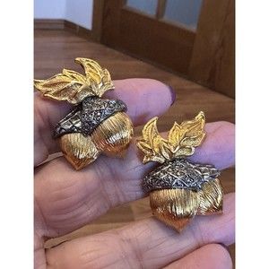 Vtg AVON Gold & Silver Tone Acorn Earrings NIB Clip On from "Elegant Collection"